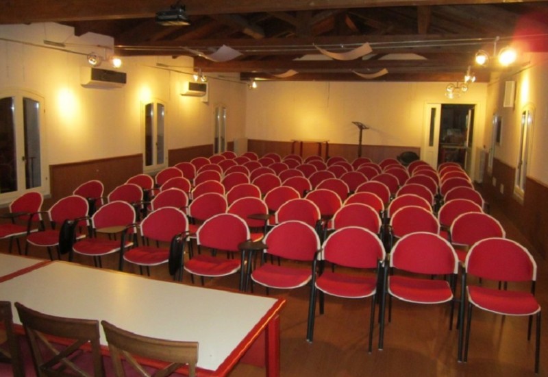 casa-della-cultura-sala-incontri-jpg-cut